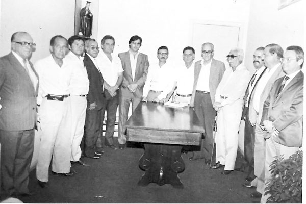 Da esquerda para a direita: Alfredo Costa, Geraldo Bachega, ?, Joviano Mendes da Silva, ?, Cildo Giolo, ?, Walter Anawate, José Eduardo Loureiro, Baldijão Seixas, Carlos Diniz, William Salomão e Tales Russo.